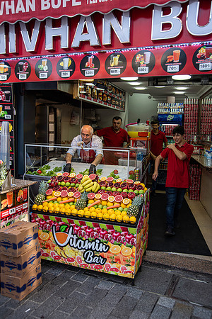 Vitamin Bar, Istanbul