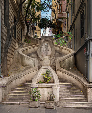 Kamondo Stairs, Istanbul