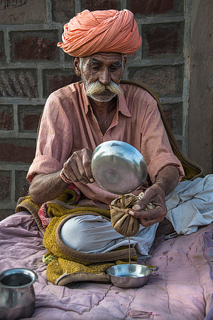 Preparing Opium