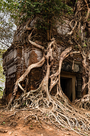 Kaoh Ker Temple Complex, Cambodia
