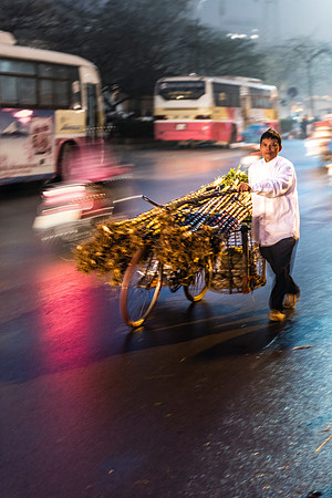 Hanoi Street Market - Early Morning