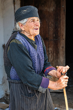 County Folk, Macedonia